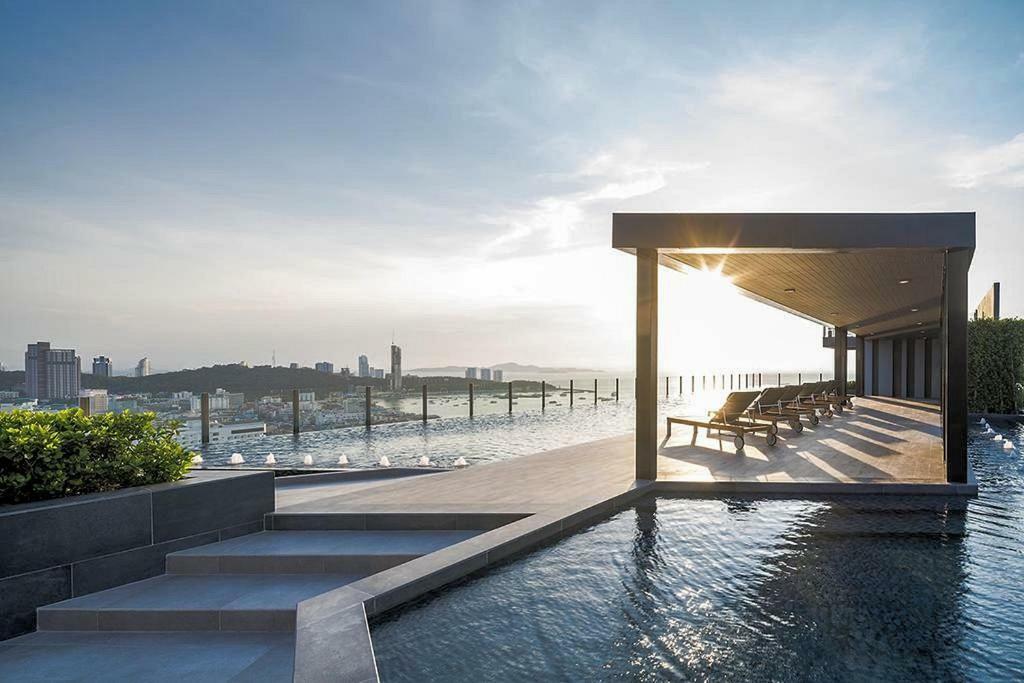The Base Central Pattaya By Pattaya Holiday المظهر الخارجي الصورة