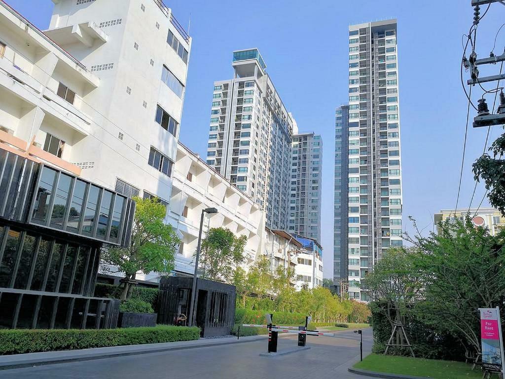 The Base Central Pattaya By Pattaya Holiday المظهر الخارجي الصورة